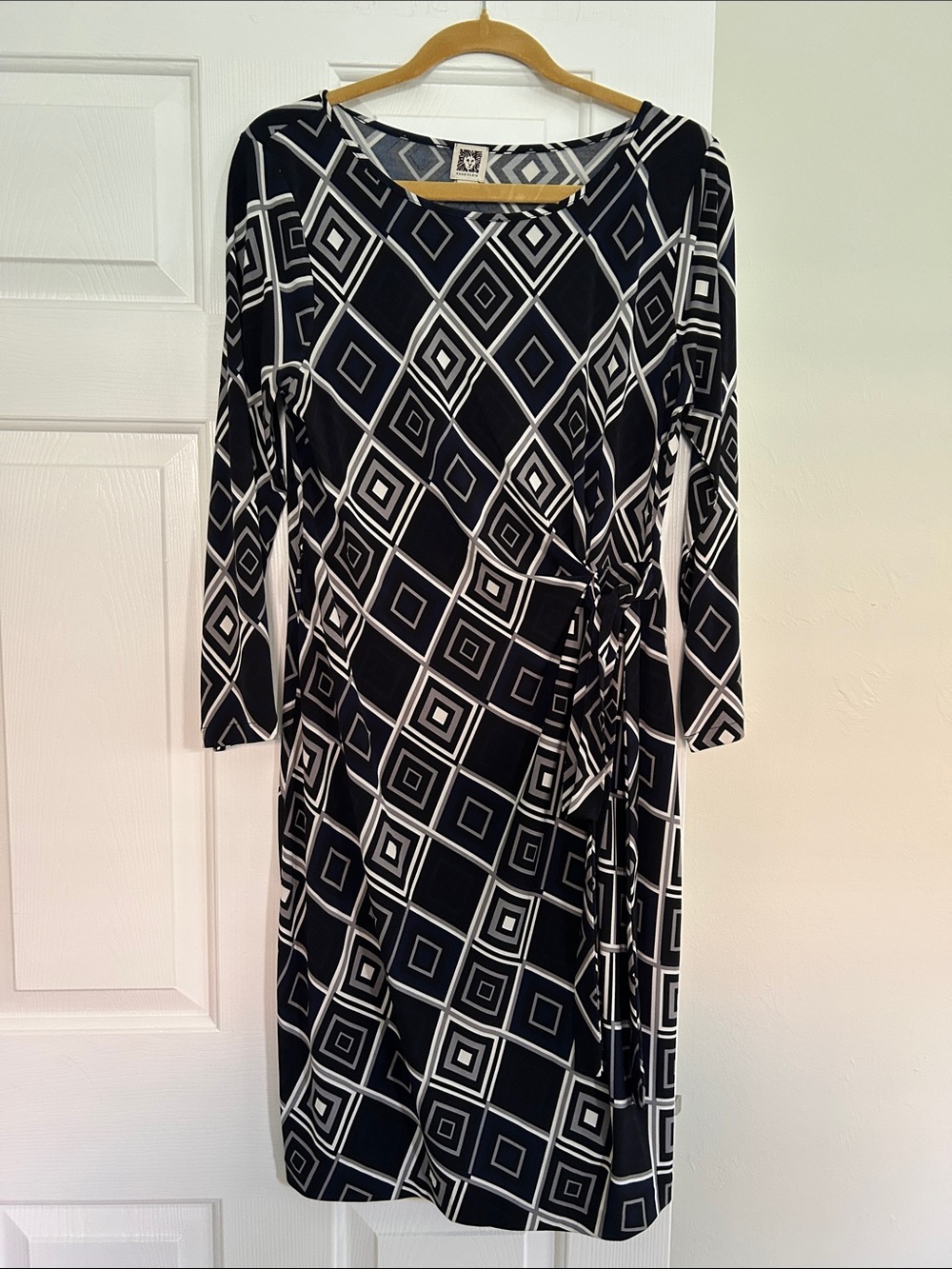 Anne Klein Black/Gray Diamond Pattern Long Sleeve Dress
